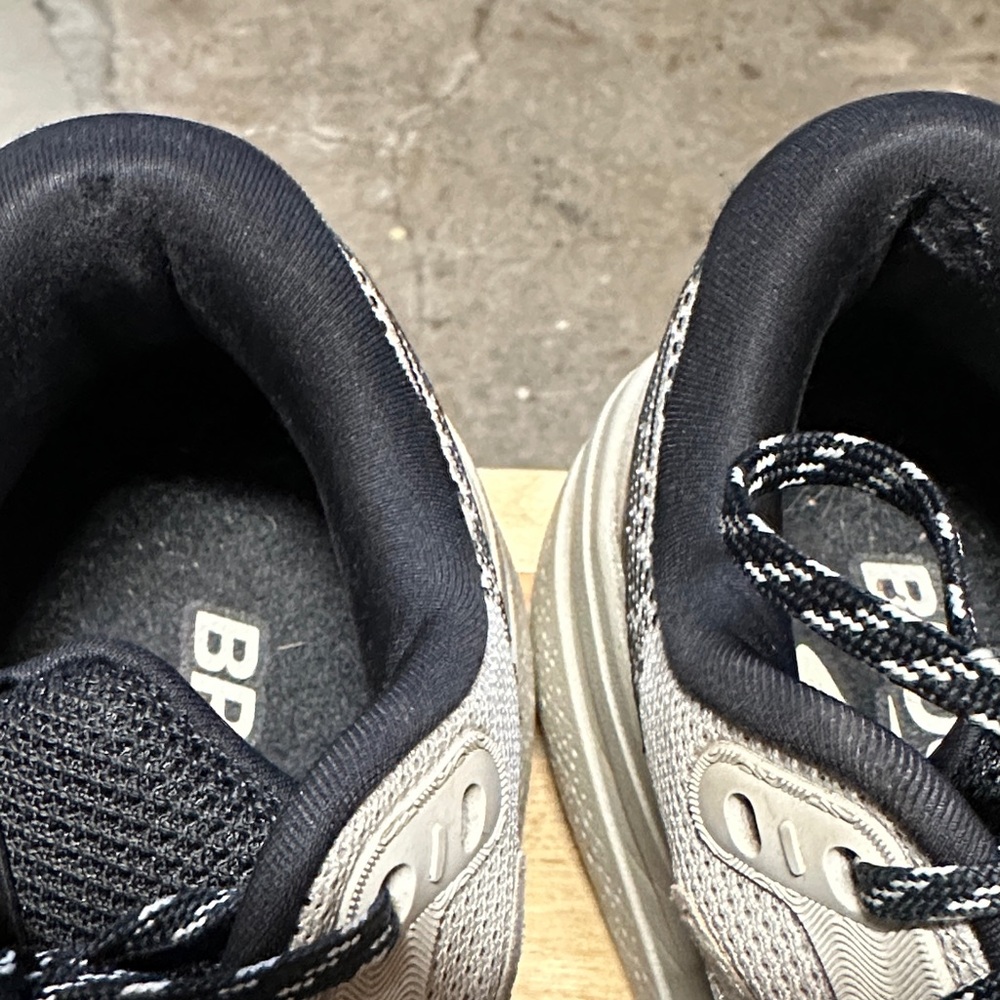 Brooks Ghost Max 2 Sneakers - Black and Cream/Tan - Picture 5 of 5